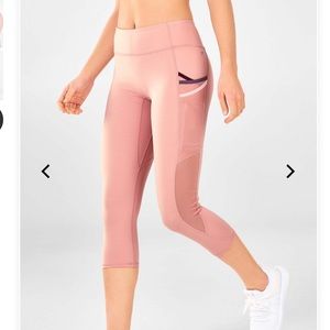 Trinity Mid-Rise Pocket Crop